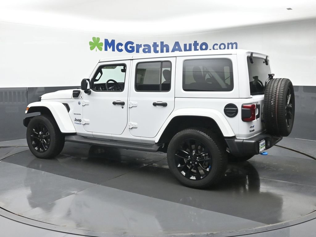 Used 2022 Jeep Wrangler Unlimited Sahara w/ Cold Weather Group image 22