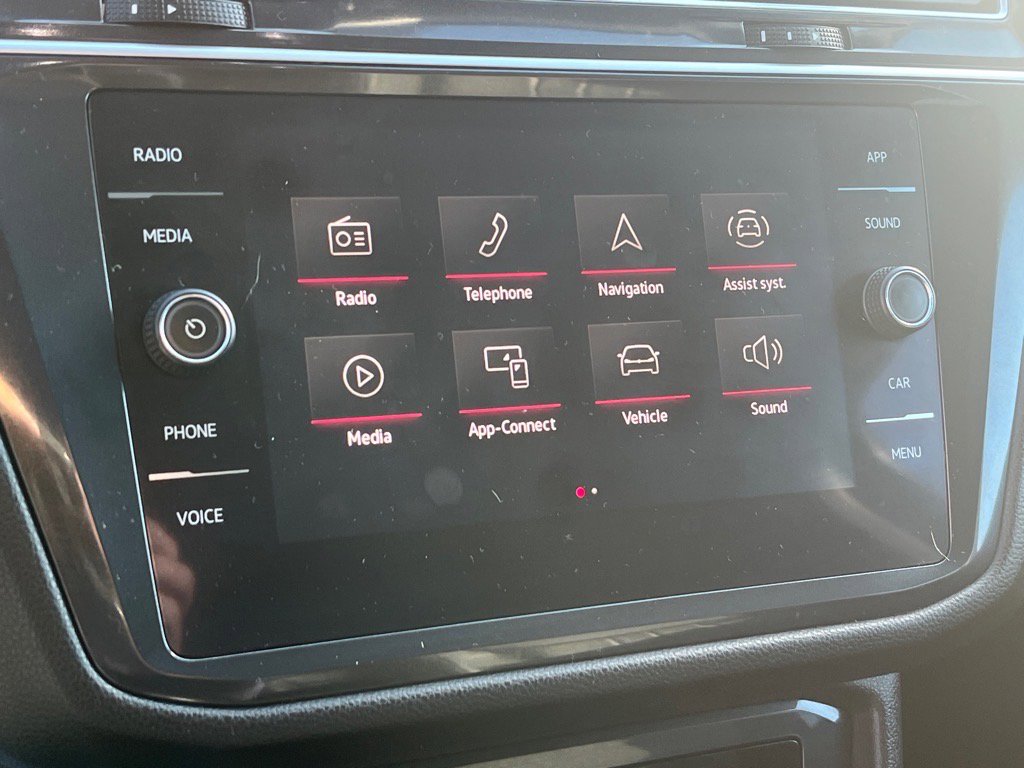 Used 2024 Volkswagen Tiguan SE R-Line image 10