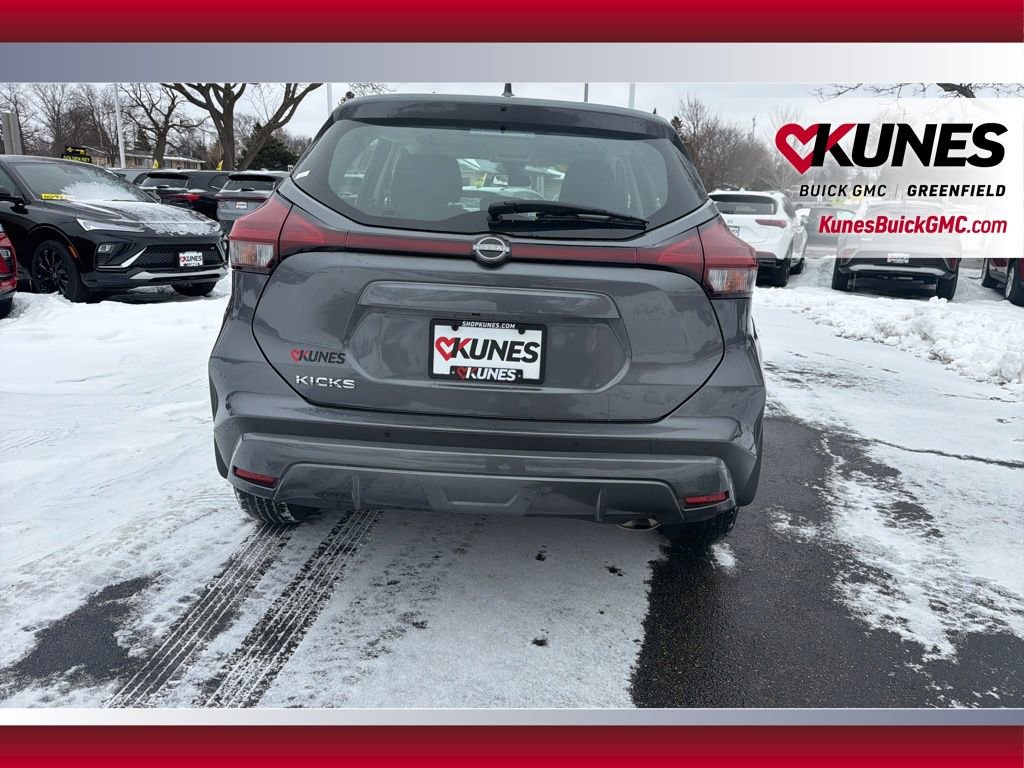 Used 2024 Nissan Kicks S image 8