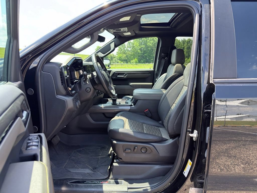Used 2024 Chevrolet Silverado 1500 ZR2 w/ Technology Package AWD/4WD video 2