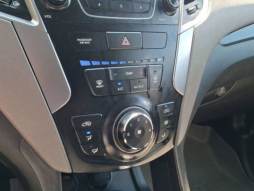 Used 2015 Hyundai Santa Fe Sport AWD/4WD image 16