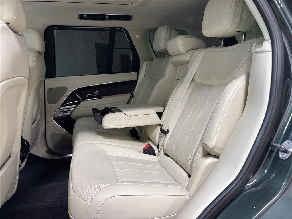 Used 2023 Land Rover Range Rover SE image 27