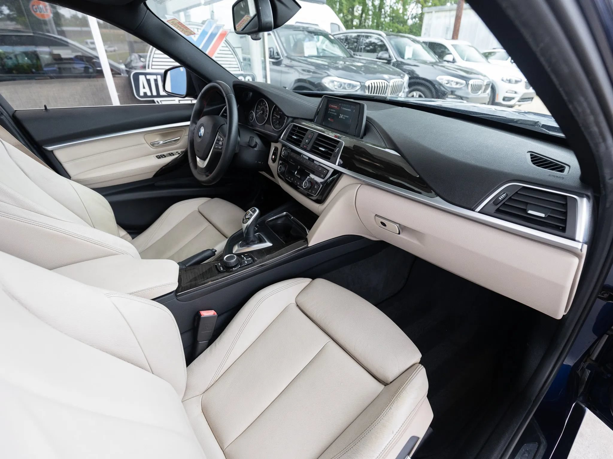 Used 2018 BMW 330i Sedan RWD image 22