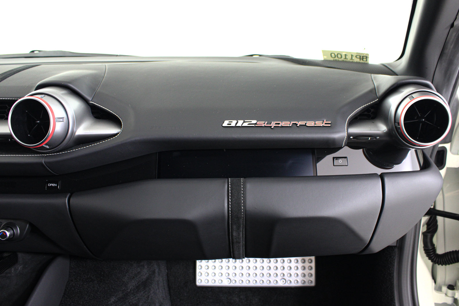 Used 2019 Ferrari 812 Superfast RWD image 39