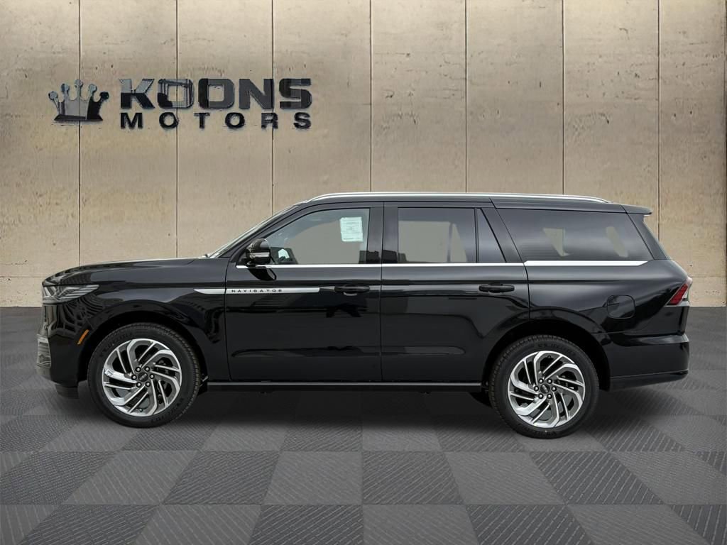 New 2026 Lincoln Navigator Reserve AWD/4WD image 2