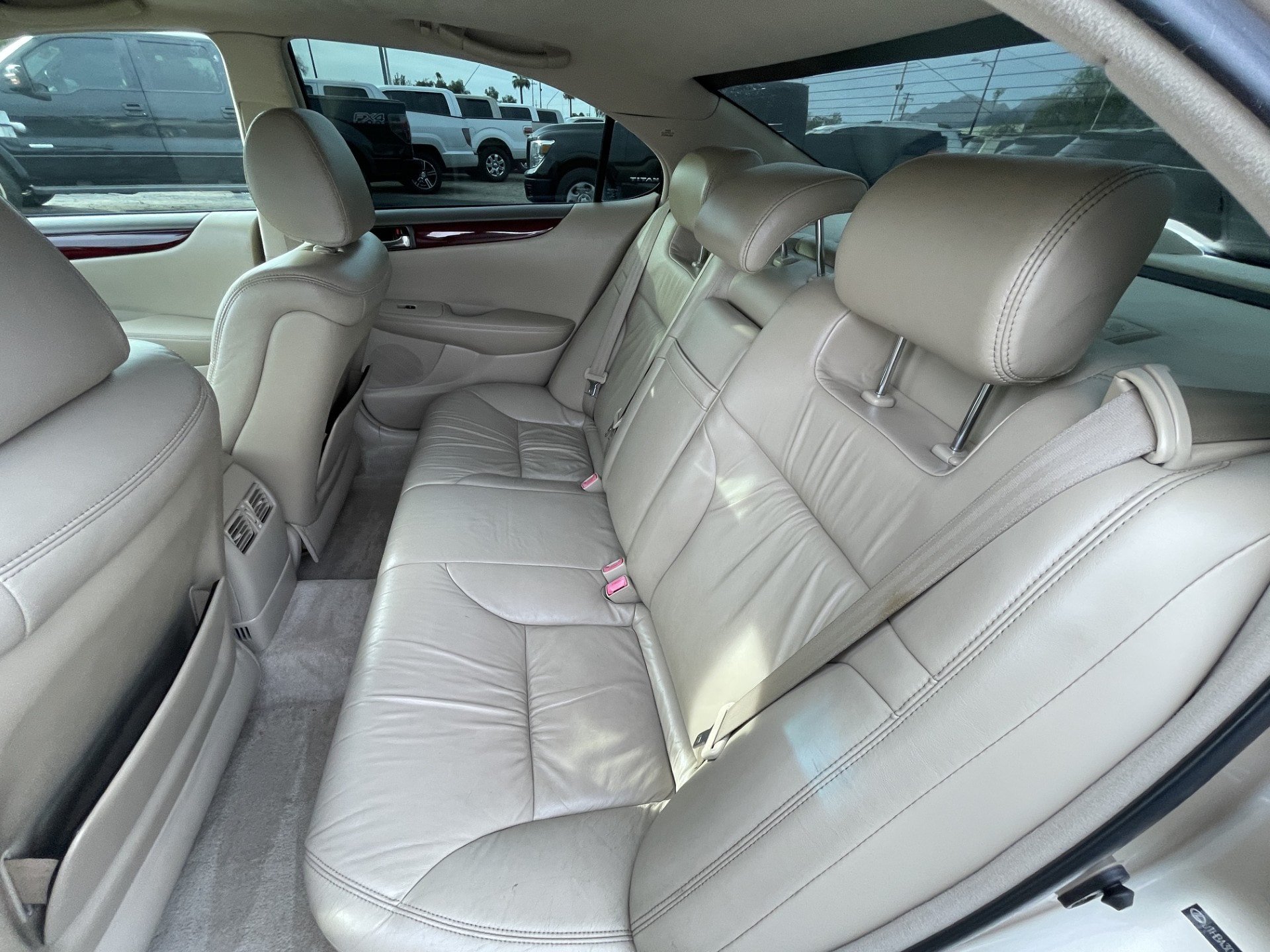 Used 2004 Lexus ES 330 FWD image 21