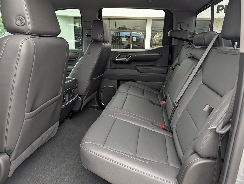 Used 2025 GMC Sierra 1500 SLT image 27