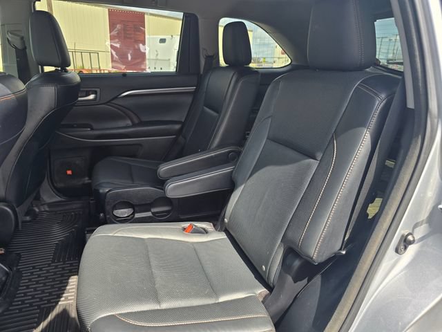 Used 2015 Toyota Highlander Limited AWD/4WD image 13