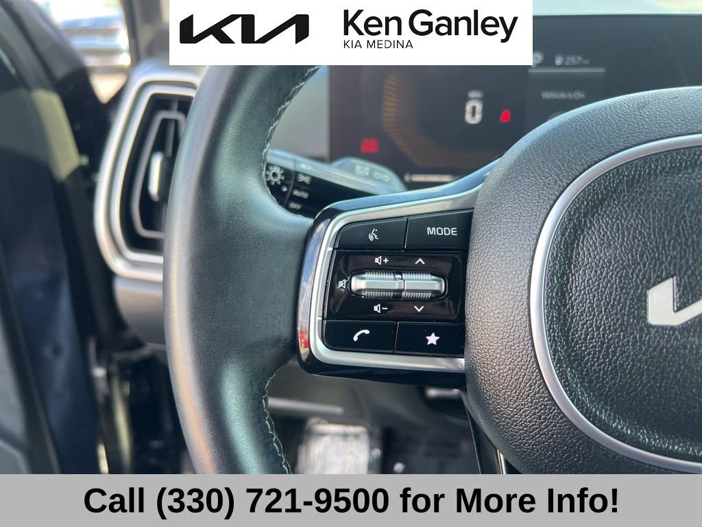 Certified 2025 Kia Sorento S w/ Panoramic Sunroof Package image 31