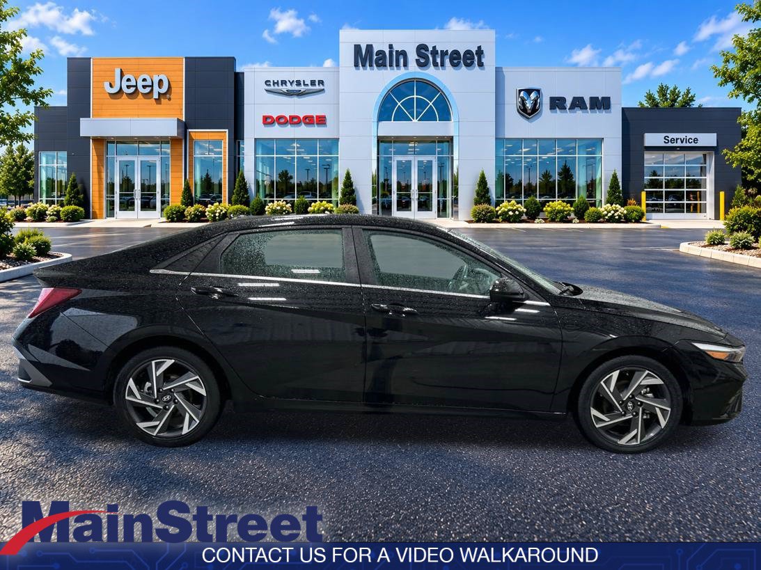 Used 2025 Hyundai Elantra SEL FWD image 6