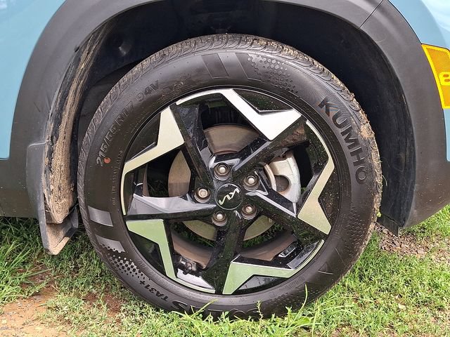 Certified 2026 Kia Seltos S FWD image 8