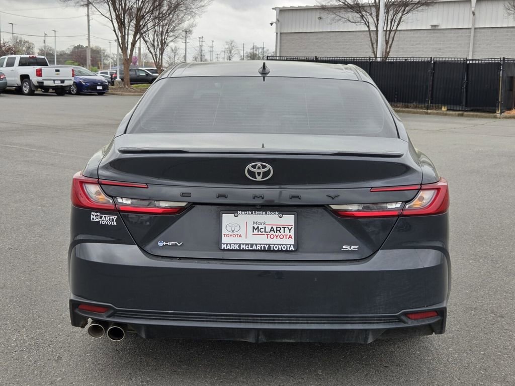 Used 2025 Toyota Camry SE image 10