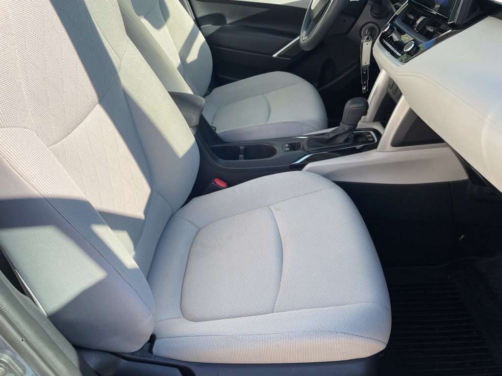 Used 2025 Toyota Corolla Cross L FWD image 26