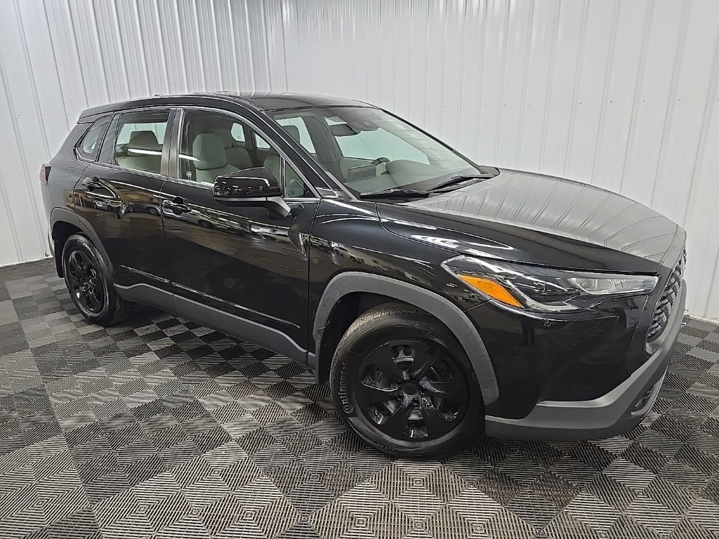 Used 2022 Toyota Corolla Cross L AWD/4WD image 7