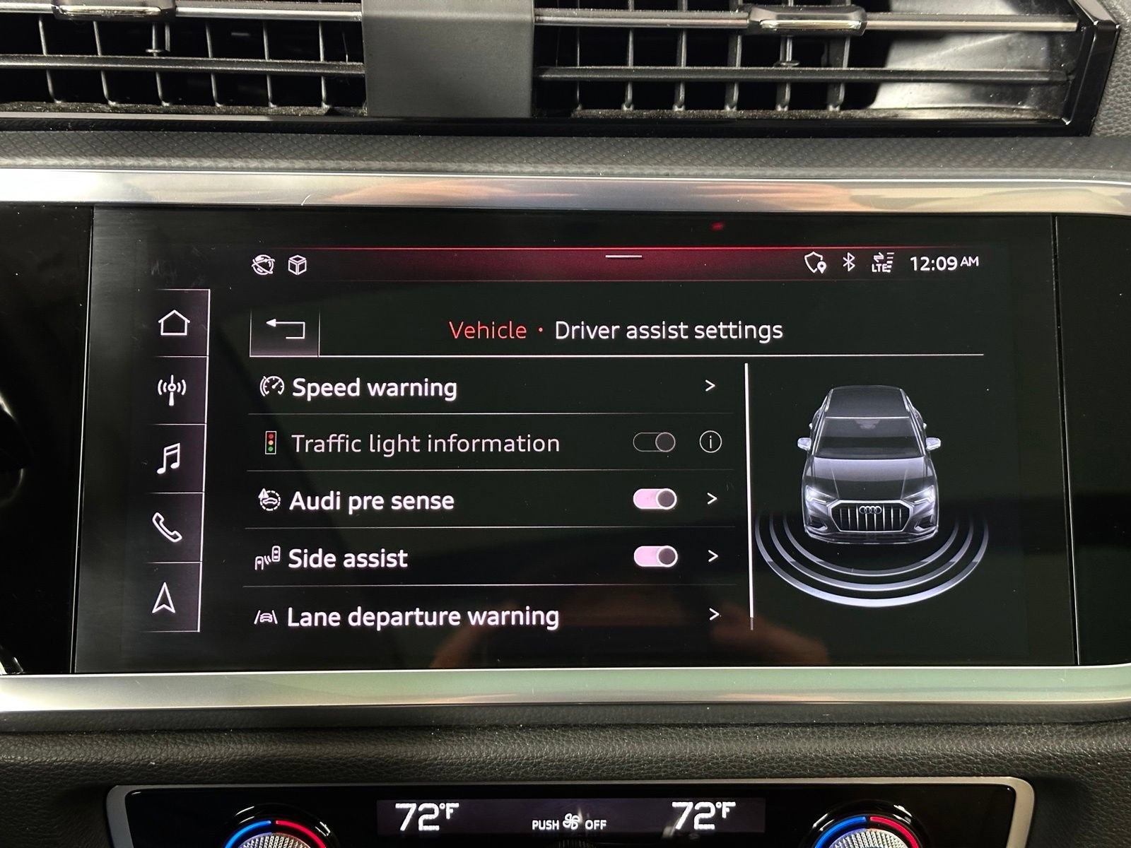 Used 2020 Audi Q3 2.0T Premium Plus w/ Premium Plus Package AWD/4WD image 31