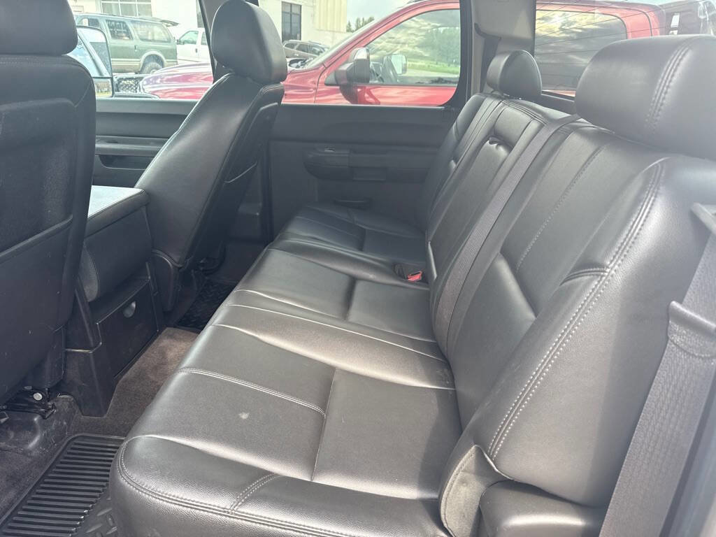 Used 2014 Chevrolet Silverado 3500 LT w/ Interior Plus Package image 14