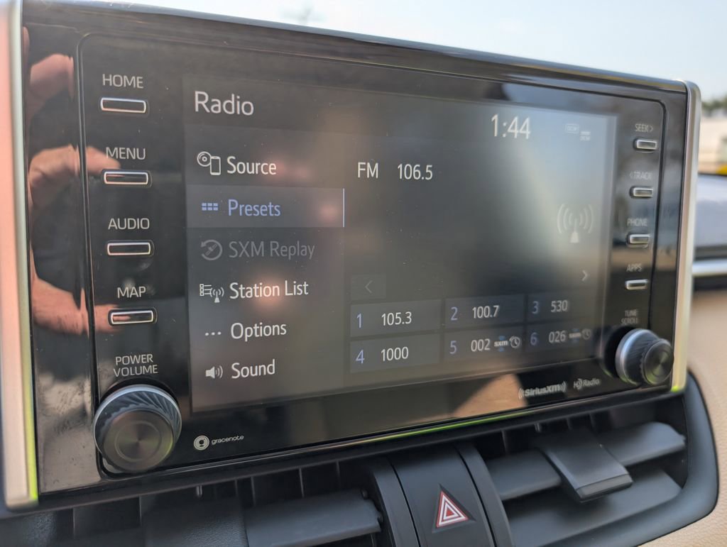 Used 2020 Toyota RAV4 XLE w/ Convenience Package AWD/4WD image 24