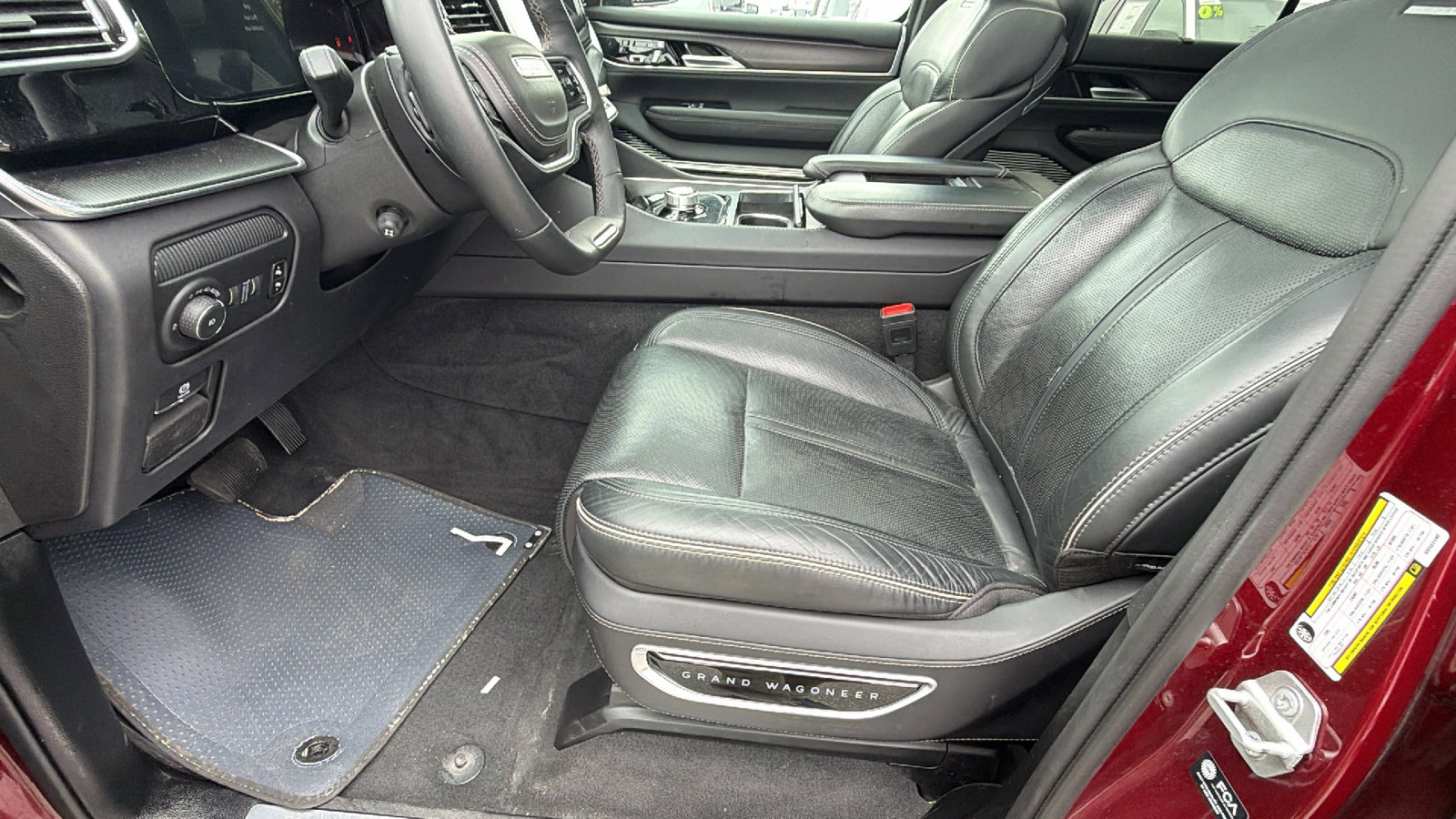 Used 2025 Jeep Grand Wagoneer Series II Obsidian w/ Quick Order Packagew 28T AWD/4WD image 16