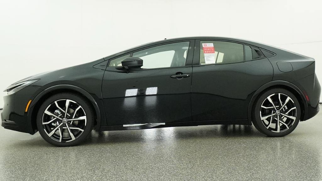 New 2026 Toyota Prius Plug-In Hybrid FWD image 40