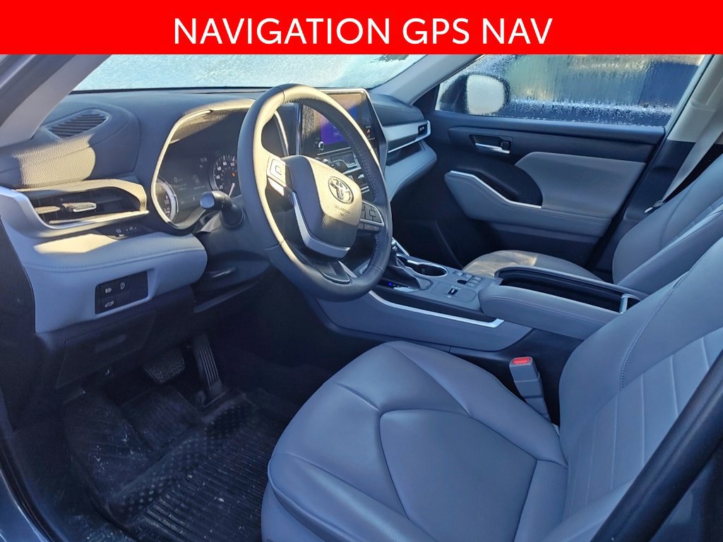 Used 2023 Toyota Highlander XLE FWD image 7