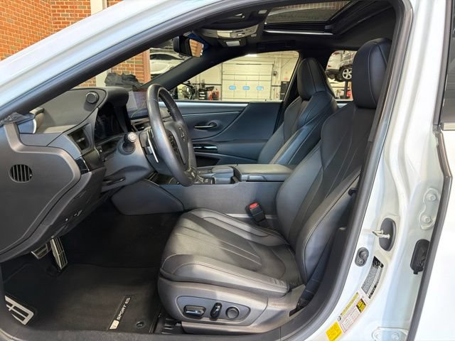 Used 2022 Lexus ES 300h F Sport w/ Accessory Package FWD image 12