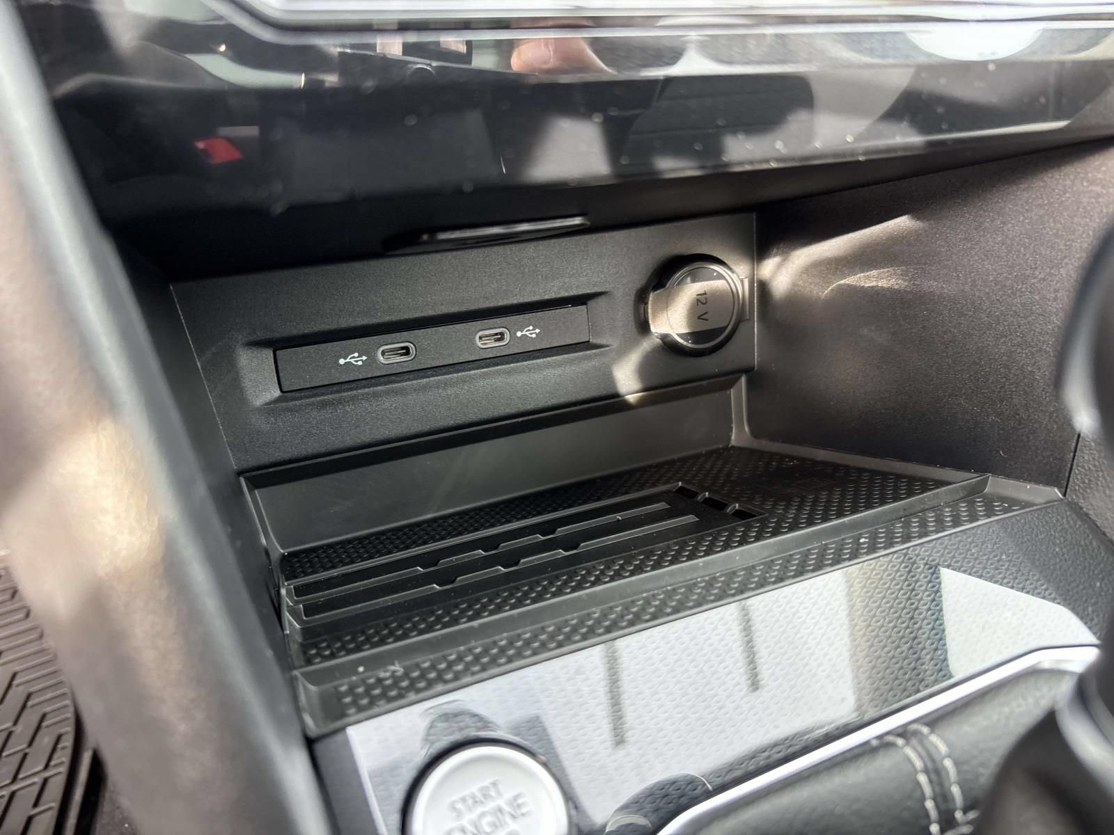 New 2026 Volkswagen Taos SEL AWD/4WD image 22