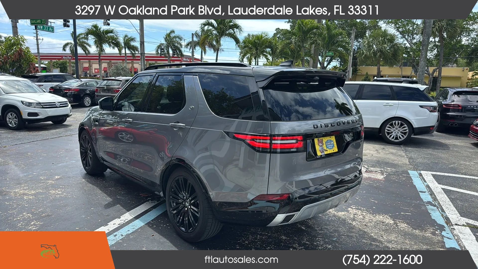 Used 2020 Land Rover Discovery HSE image 8