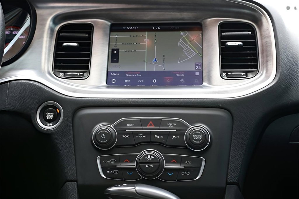 Used 2018 Dodge Charger R/T image 33