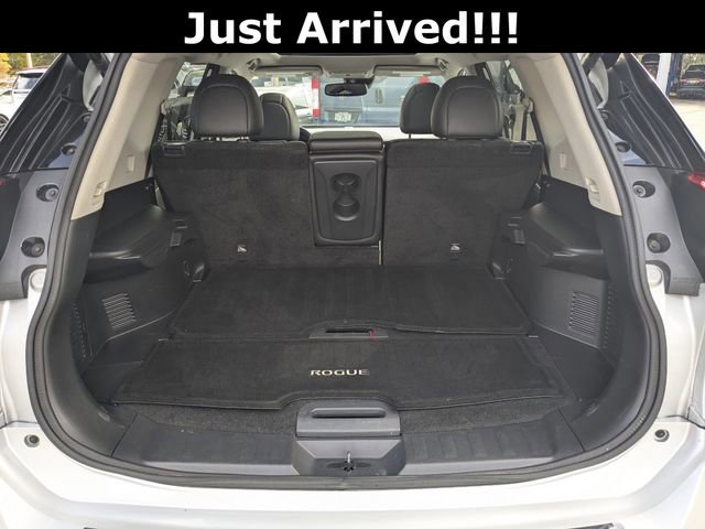 Used 2018 Nissan Rogue SL w/ Premium Package image 12