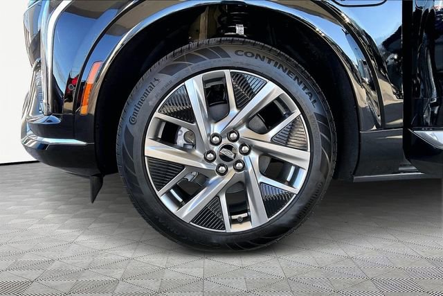 New 2026 Cadillac Optiq Luxury 1 image 13