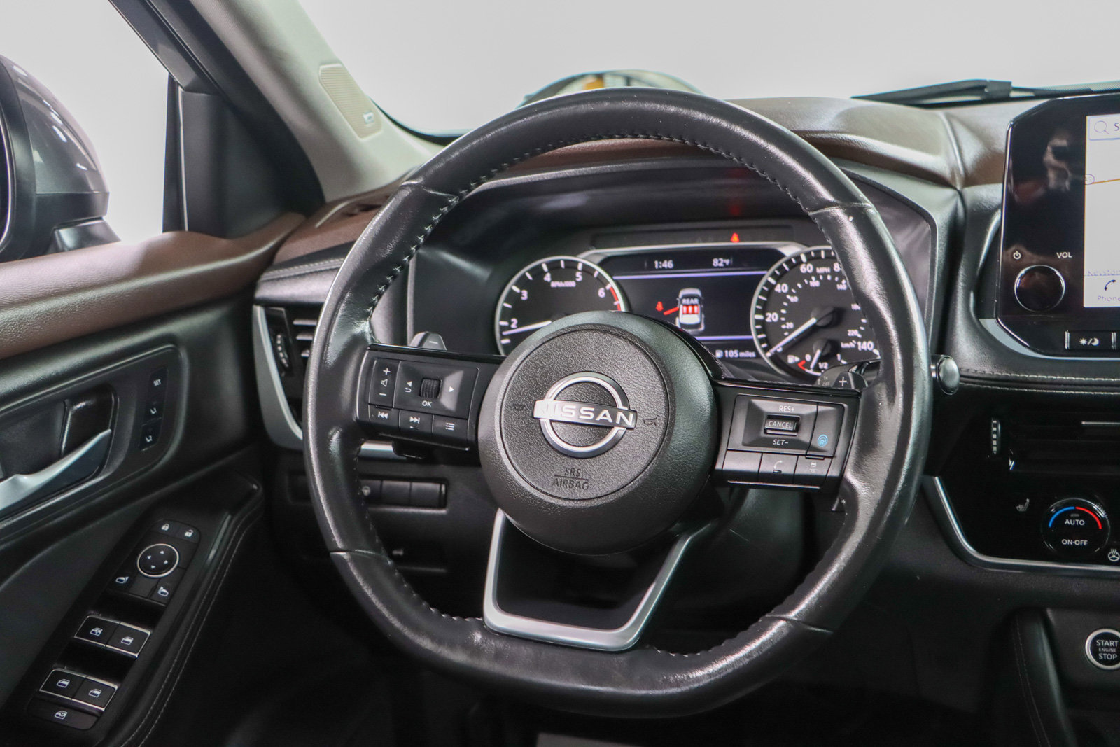 Used 2023 Nissan Rogue SL w/ SL Premium Package image 12