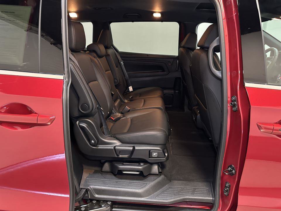 Used 2024 Honda Odyssey Sport image 32