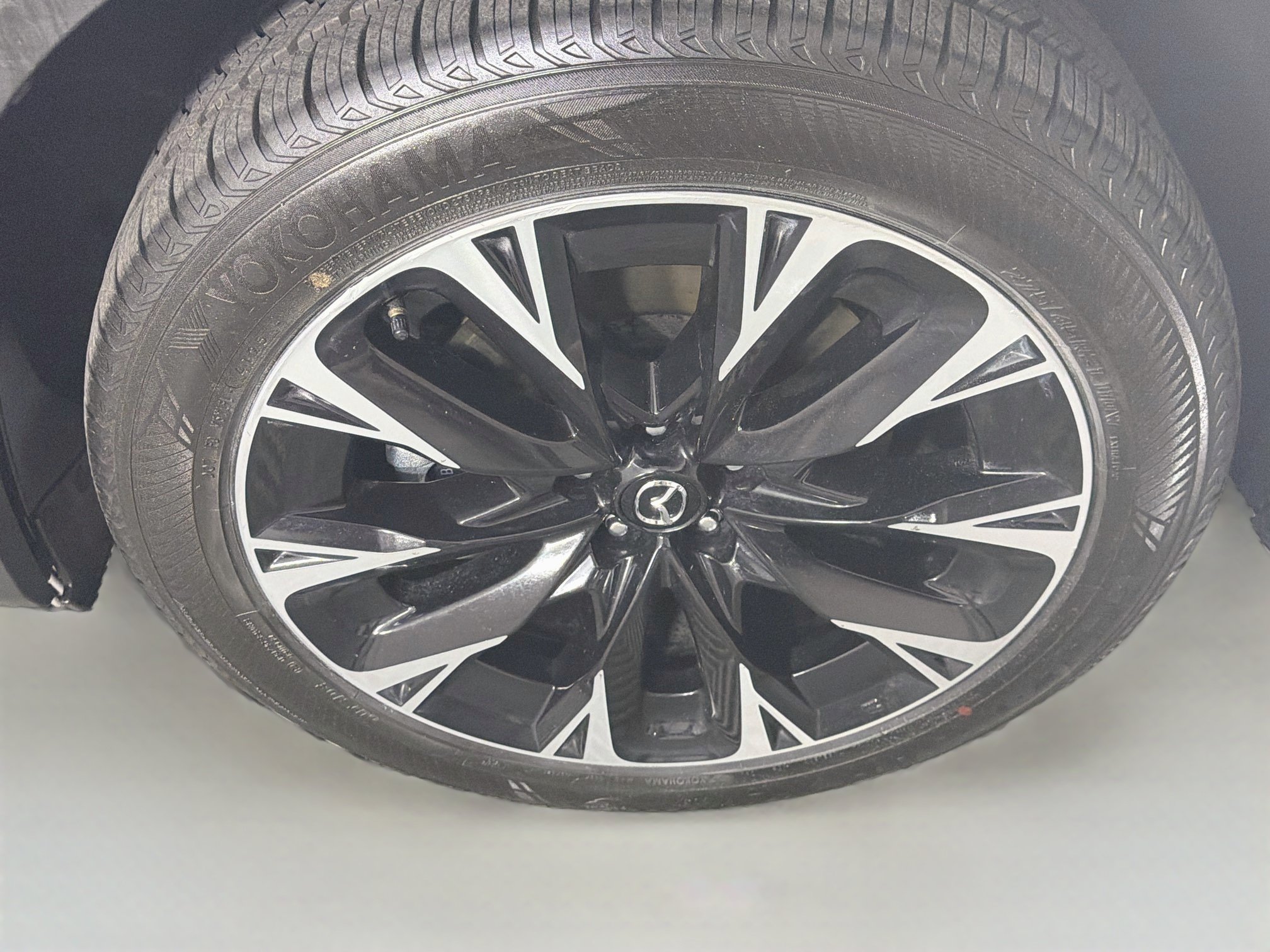 Used 2024 MAZDA CX-90 Plug-In Hybrid w/ Premium Pkg AWD/4WD image 11