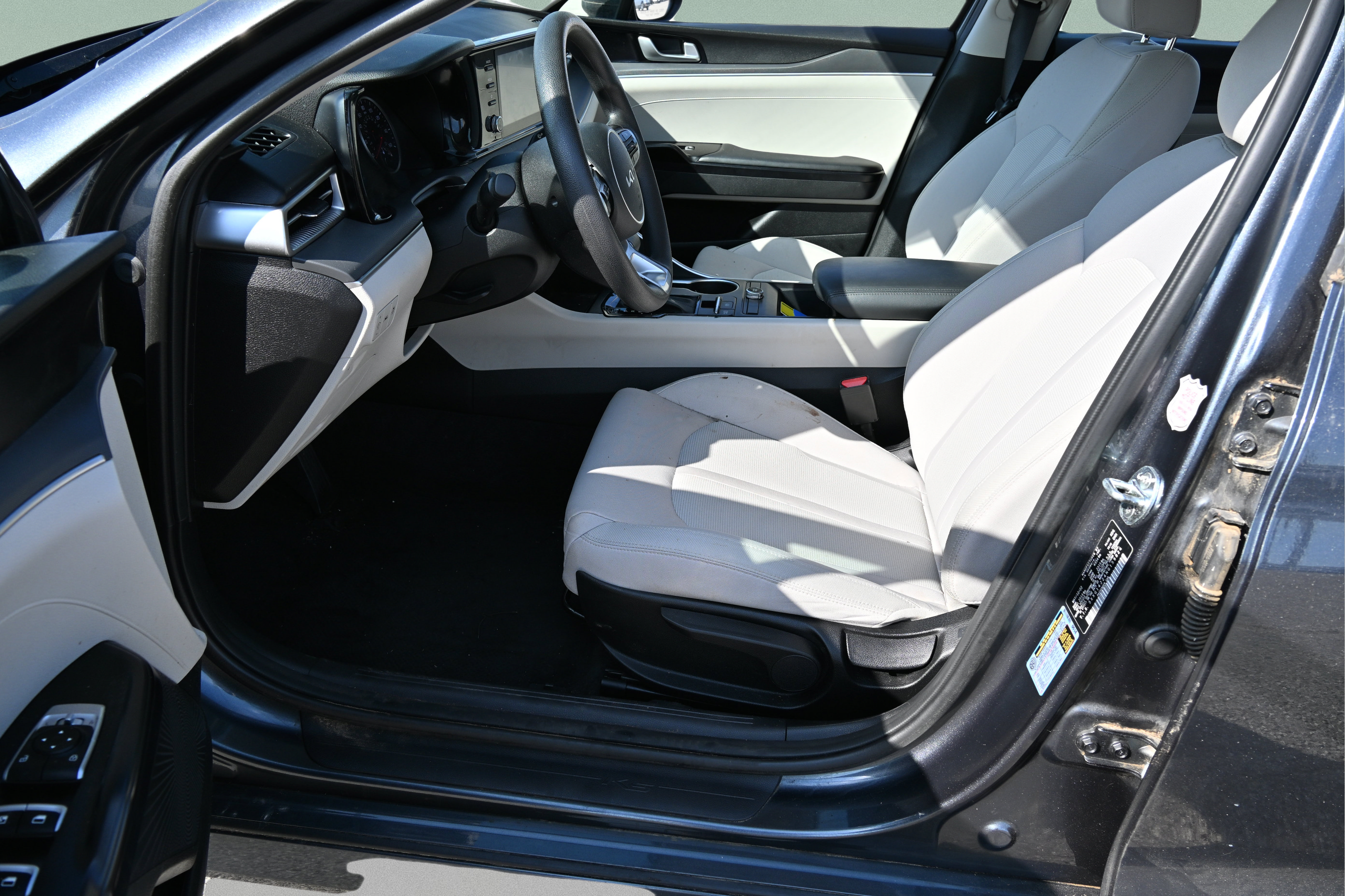Used 2022 Kia K5 LXS FWD image 12