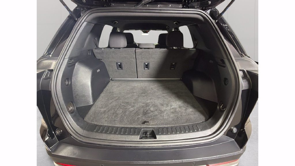 Certified 2025 Chevrolet Equinox LT w/ Safety and Technology Package FWD image 36