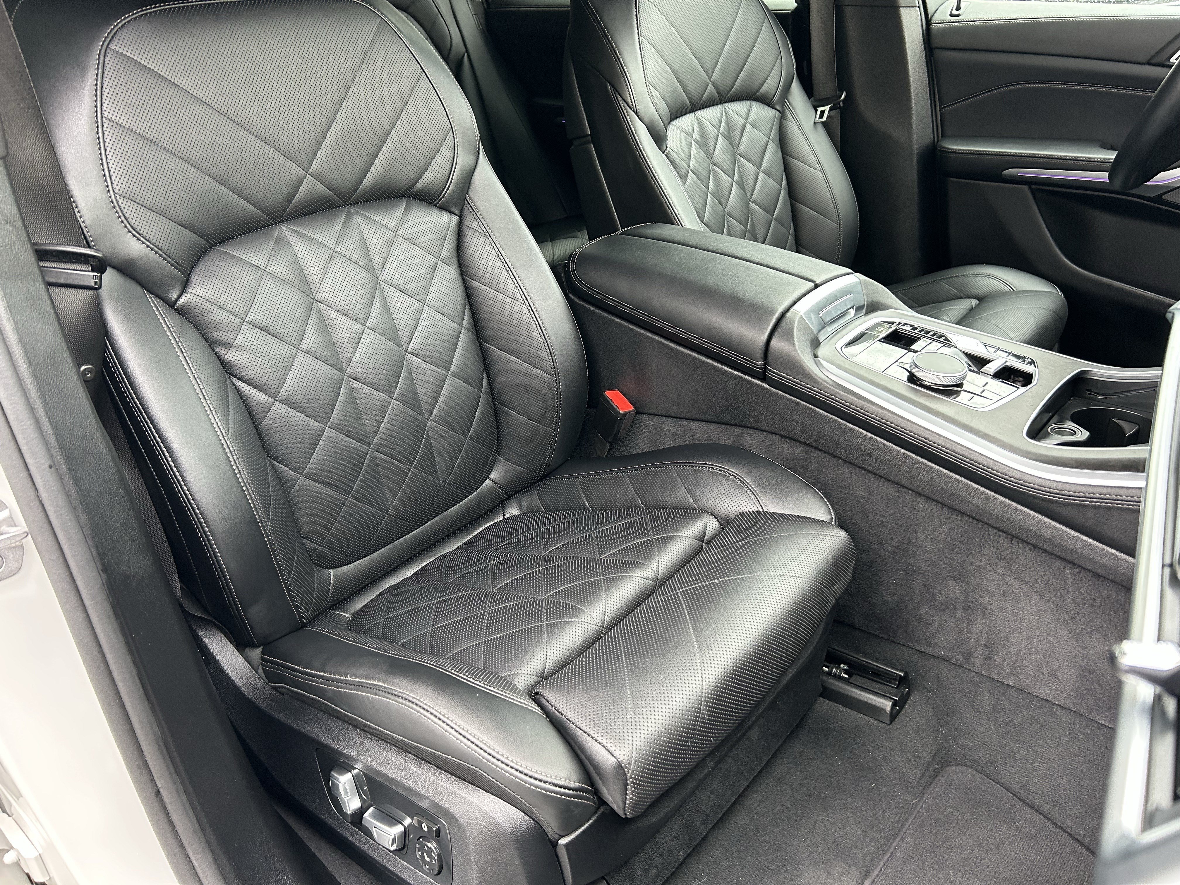 Used 2025 BMW X5 xDrive40i AWD/4WD image 8