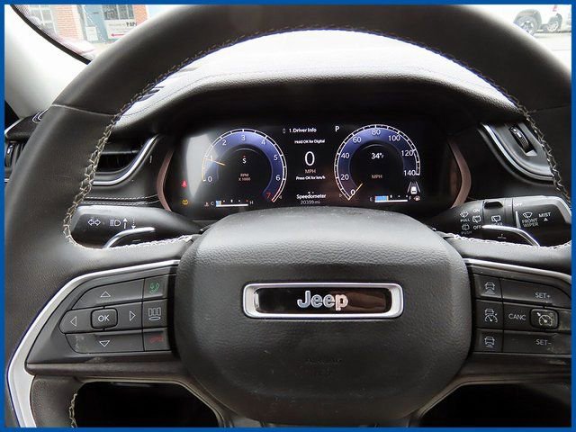 Used 2023 Jeep Grand Cherokee Limited image 15