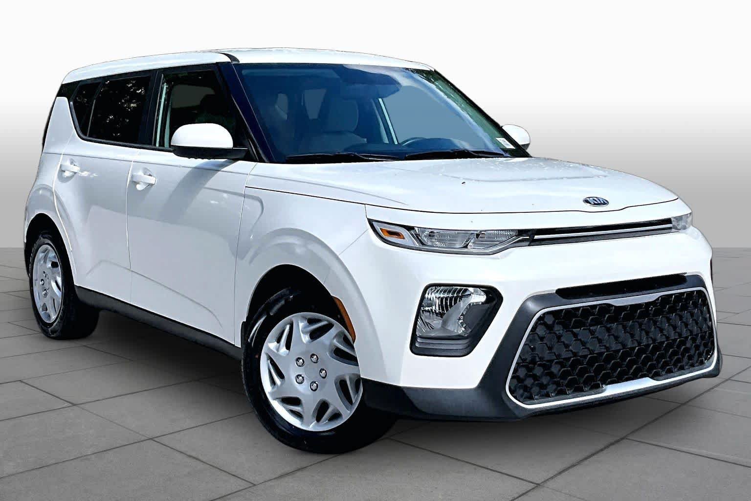 Used 2020 Kia Soul LX FWD image 3