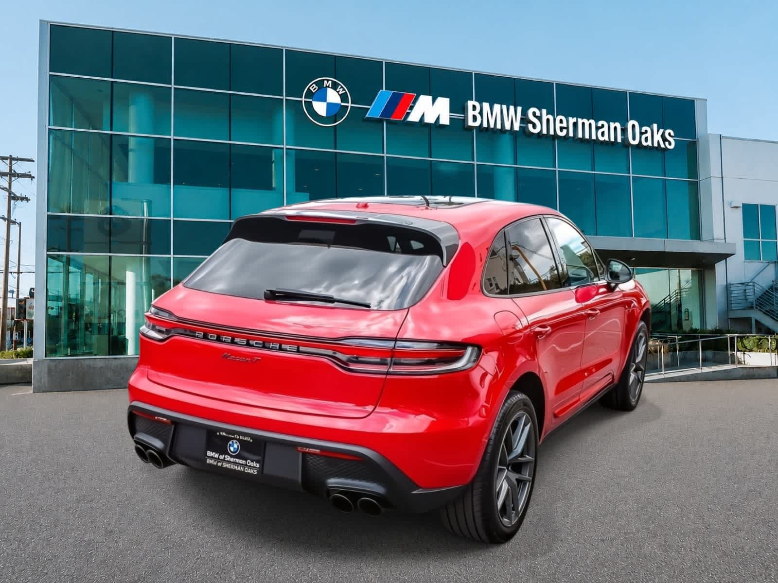 Used 2024 Porsche Macan Turbo AWD/4WD image 4