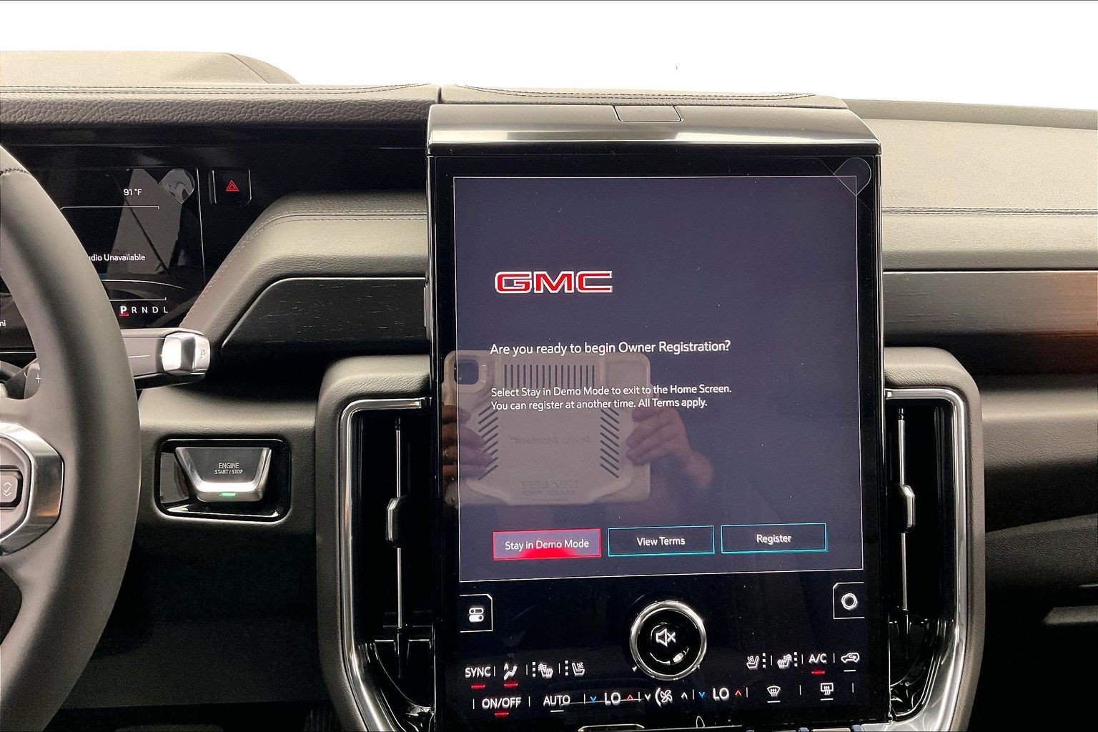New 2026 GMC Yukon XL Denali w/ Denali Reserve Package AWD/4WD image 7