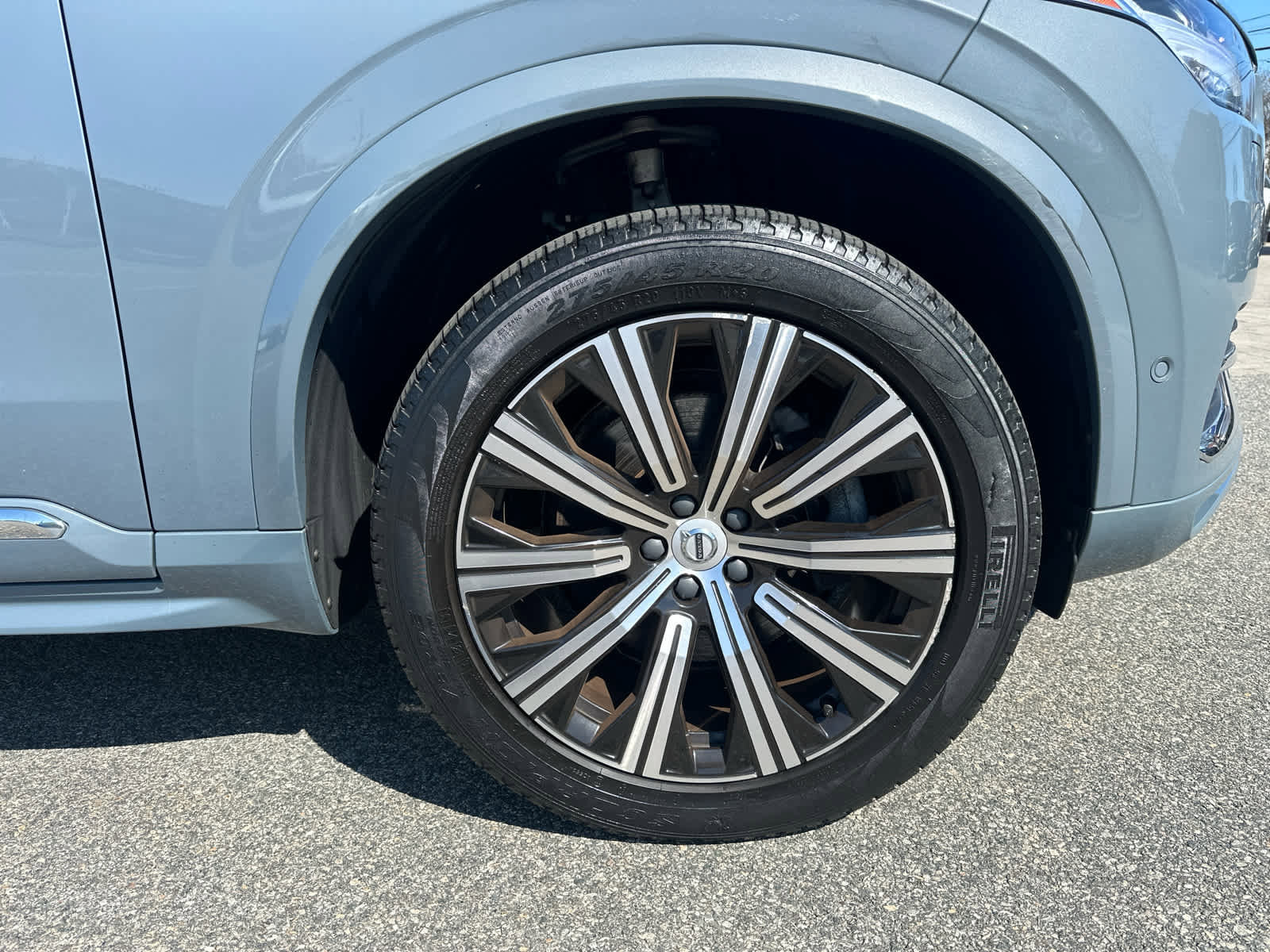 Used 2023 Volvo XC90 B6 Plus image 6