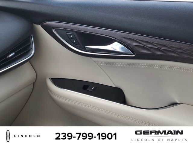 Used 2021 Buick Envision Avenir w/ Technology Package II FWD image 28