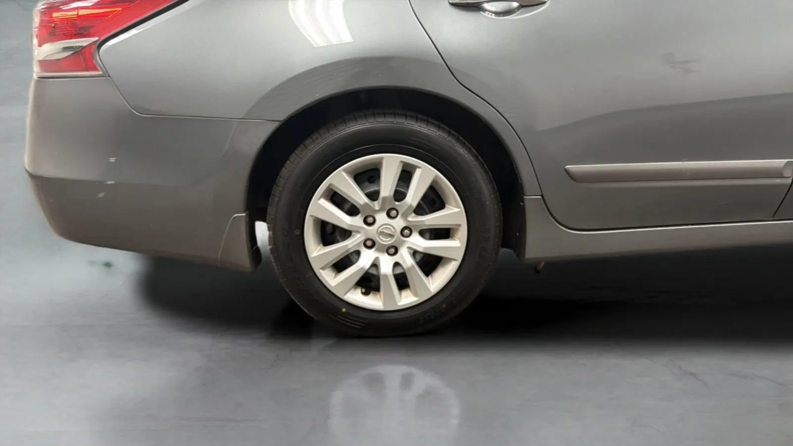 Used 2014 Nissan Altima 2.5 S w/ Display Audio Package FWD image 27