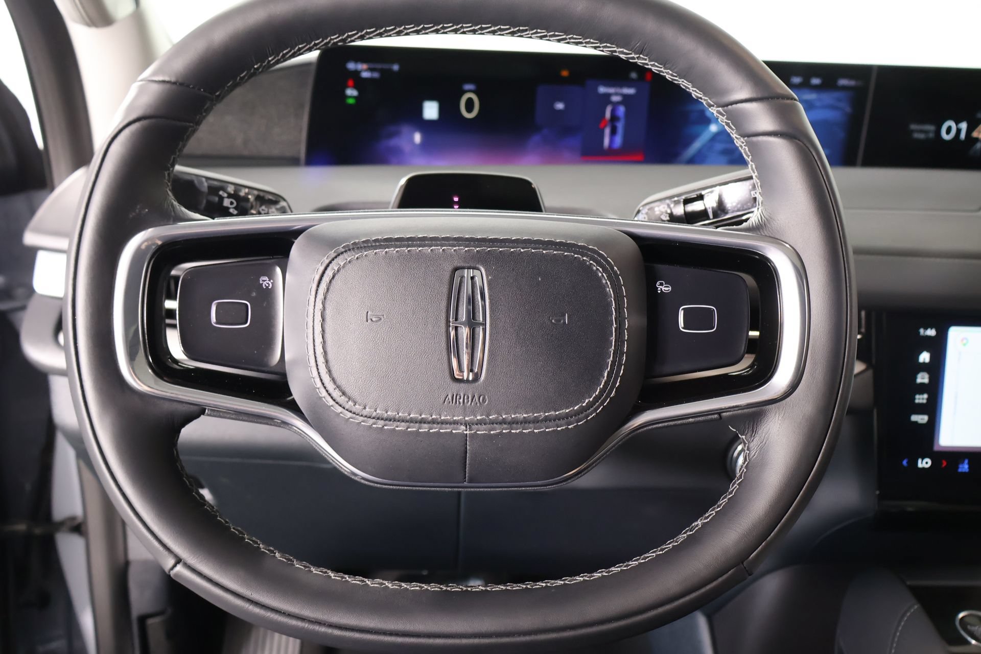 New 2025 Lincoln Navigator Reserve AWD/4WD image 3