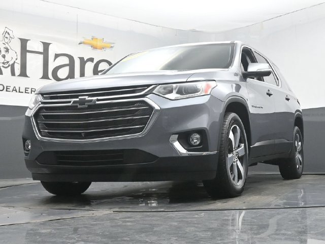 Used 2021 Chevrolet Traverse LT w/ LT Premium Package FWD image 4