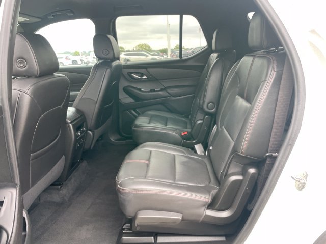 Used 2023 Chevrolet Traverse RS AWD/4WD image 28
