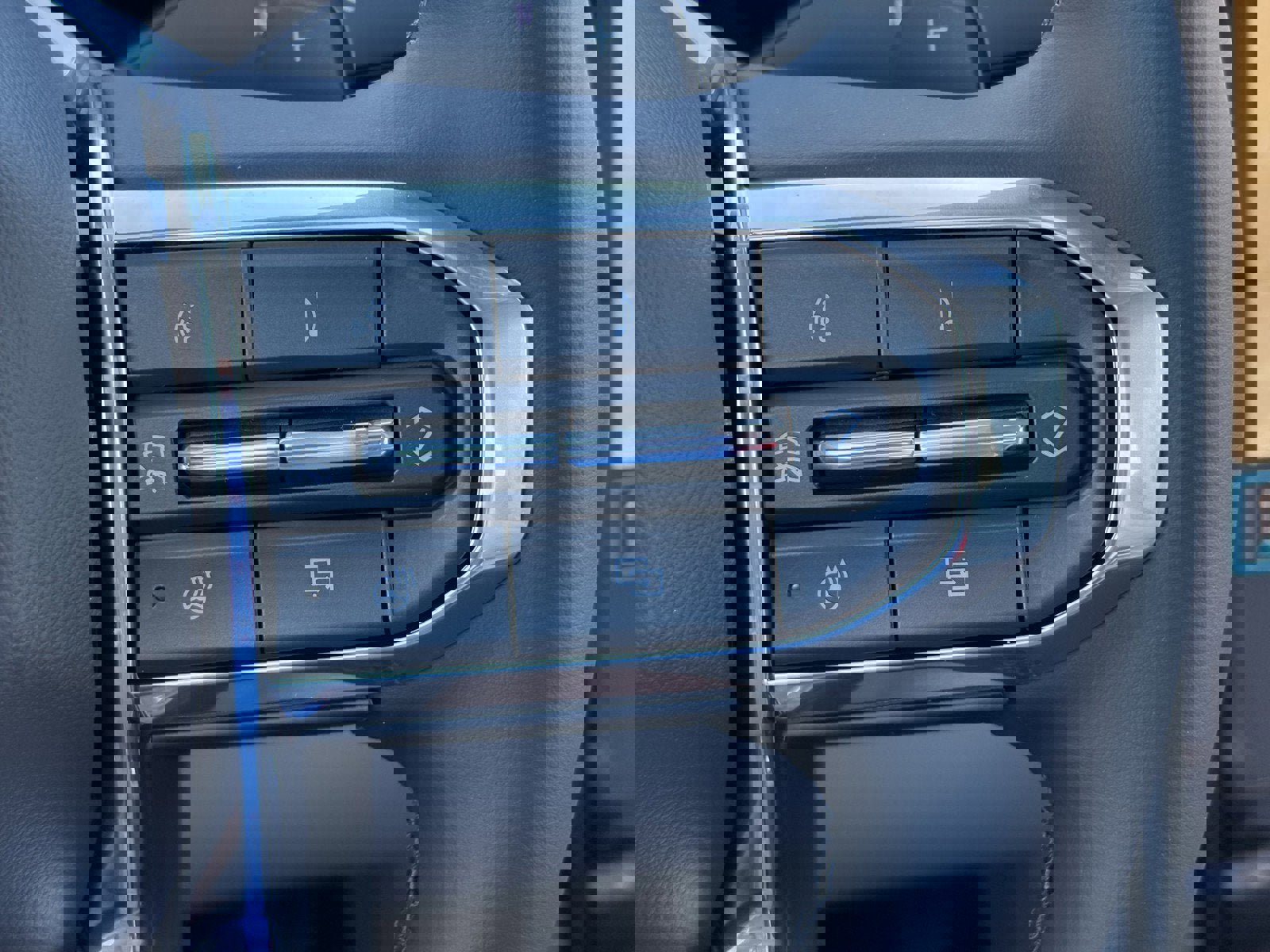 New 2026 GMC Terrain Denali w/ LPO, Floor Liner Package image 33