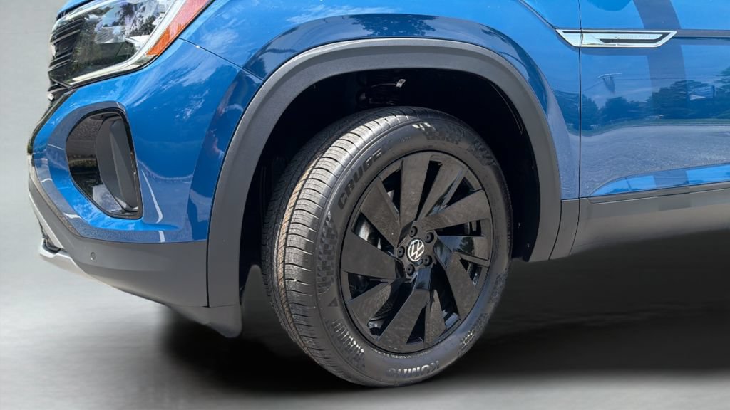 New 2026 Volkswagen Atlas Cross Sport SE FWD image 32