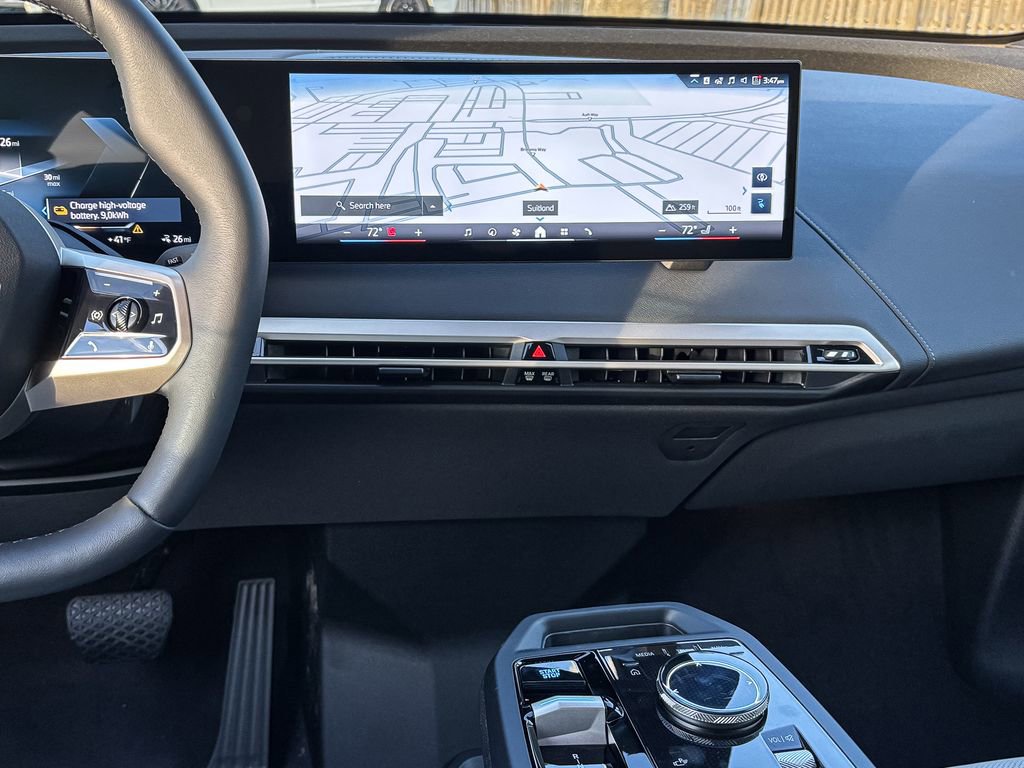 Used 2026 BMW iX xDrive60 image 24