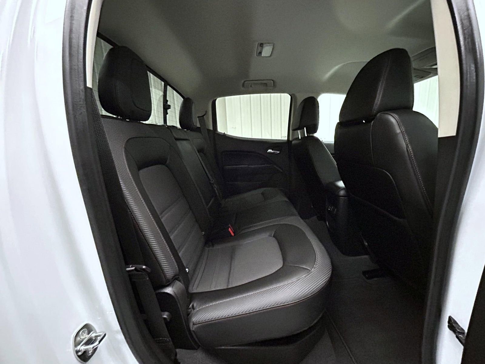 Used 2022 GMC Canyon AT4 w/ Trailering Package image 18